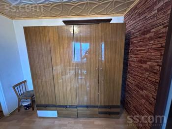 Отдаём шкаф в хорошем состоянии. Самовывоз. Иманта.