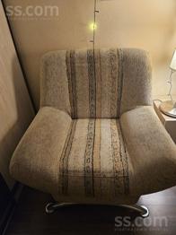 Atdodu 2 krēslus. Izvest pašiem.