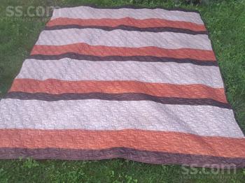 Покрывало 250 х 235 см. Возможна пересылка.