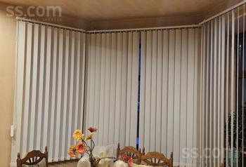 Atdodu žalūzijas darba kārtībā. Izmēri un krāsas dažādi. Atrodas Ķengaragā.