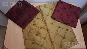 Dekoratīvā spilvendrāna - polieseters 40x40cm. Ir 3 gab, katra 3 Eur/gab.